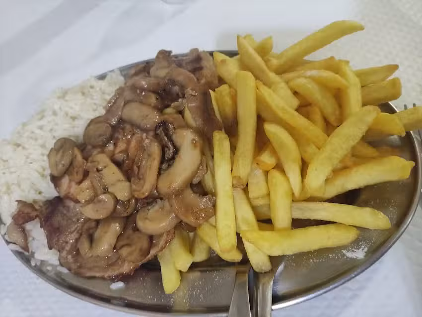 Caf&eacute;/Restaurante Arm&eacute;nio