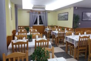 Caf&eacute; Restaurante Ca&ccedil;arola &ndash; Prato do dia