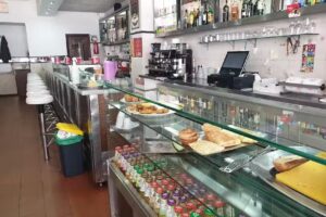 Caf&eacute; restaurante Ca&ccedil;oilo