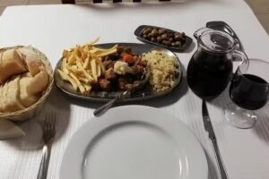 Caf&eacute; Restaurante Cantinho Brasileiro