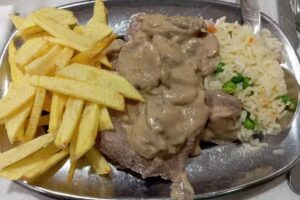 Caf&eacute; Restaurante Le&atilde;o