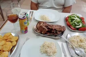 Café restaurante o retiro dos caçadores