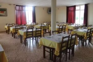 Caf&eacute; Restaurante &ndash; O Vinhateiro