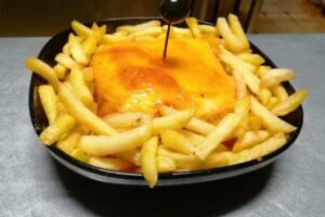 Caf&eacute;/Restaurante R&eacute;s do Ch&atilde;o