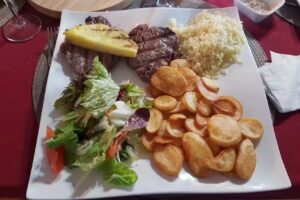 Café Restaurante “Residencial O Carril”