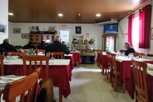 Caf&eacute; Restaurante &ldquo;Stop 81&rdquo;