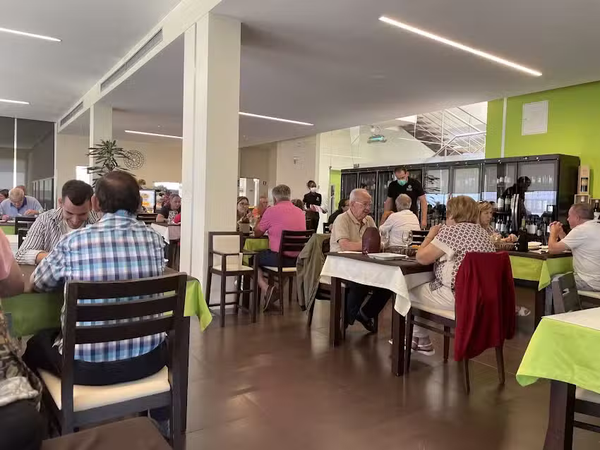 CAF&Eacute; RESTAURANTE STOP