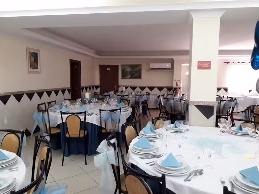 Caf&eacute; Restaurente Aldeia Da Pedra