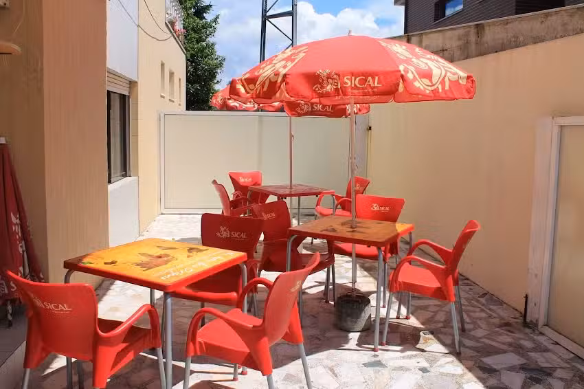 Caf&eacute; Snack-Bar &rdquo; O Gato &ldquo;