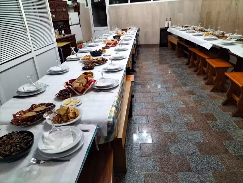CAIS &ndash; TAVERNA BAR