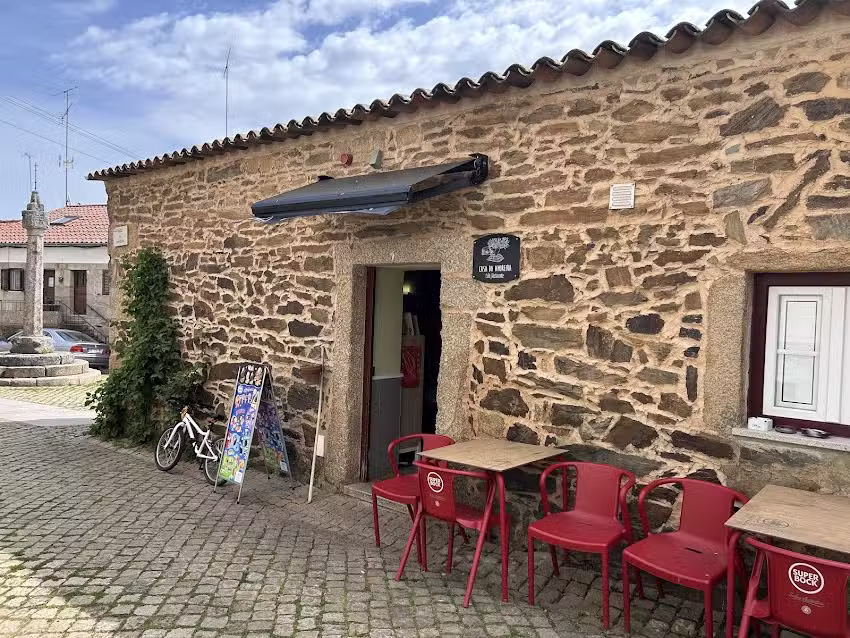 Casa da Amoreira by Alcance Pacato