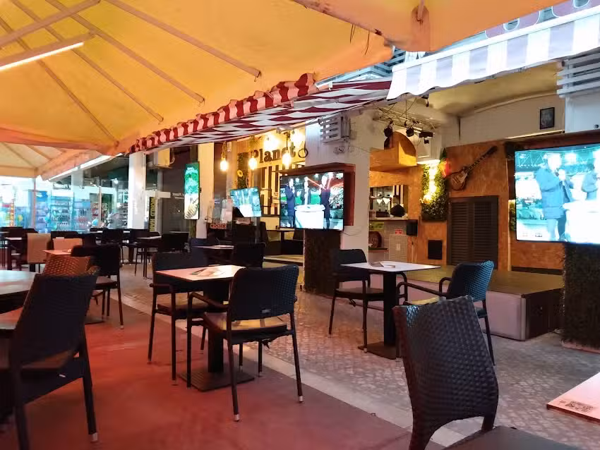 Central Planet Grill