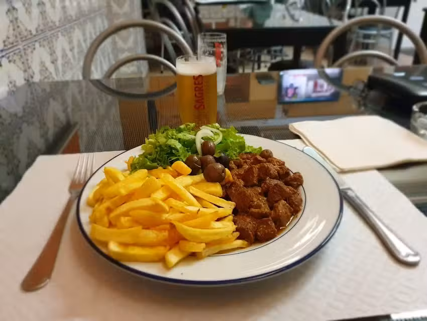 Cervejaria &ndash; Necas Abelho