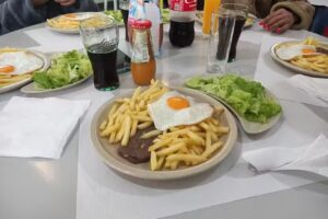 Ch&aacute; pa&rsquo; Tr&ecirc;s