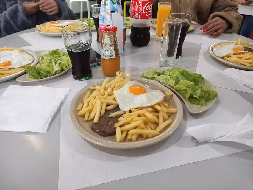 Ch&aacute; pa&rsquo; Tr&ecirc;s