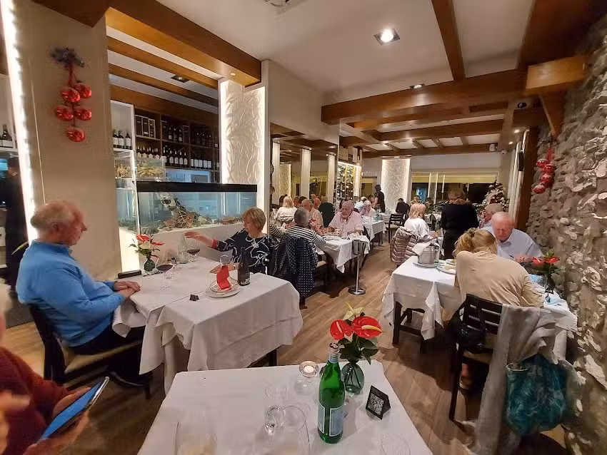 Chefe Steak House and Sea Basket