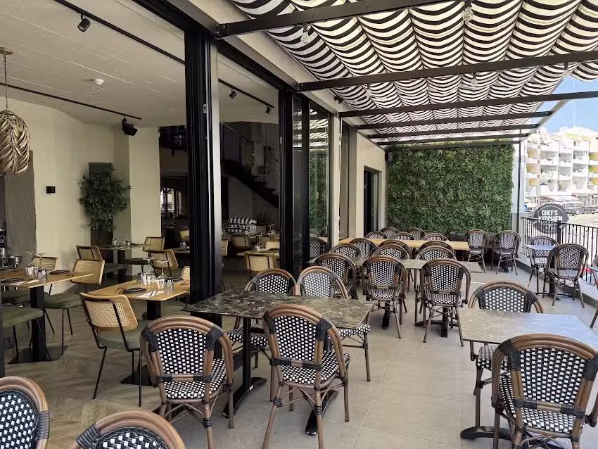 Chef&rsquo;s Caf&eacute;