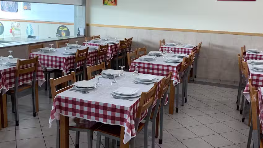 Churrascaria O s&iacute;tio dos frangos
