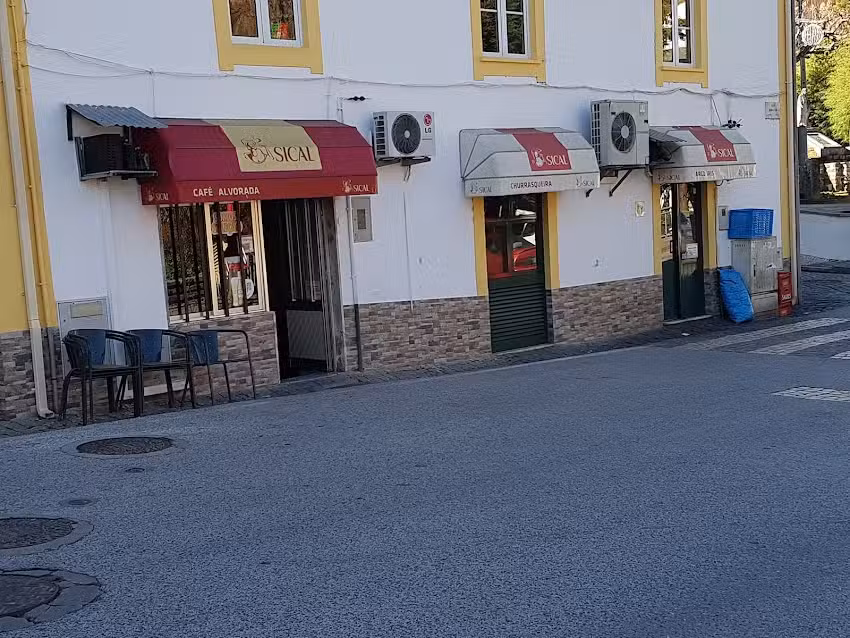 Churrasqueira Arco-&Iacute;ris