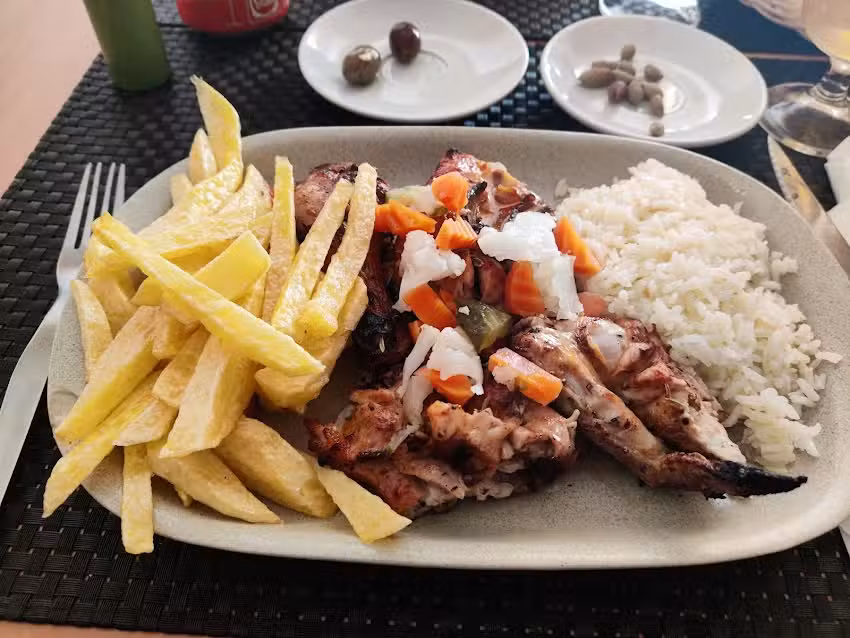 Churrasqueira &rdquo; Brasa&rdquo;