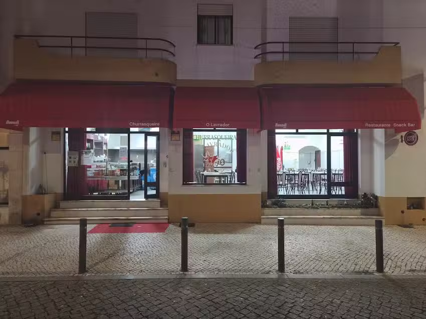 Churrasqueira &ldquo;O Lavrador&rdquo;