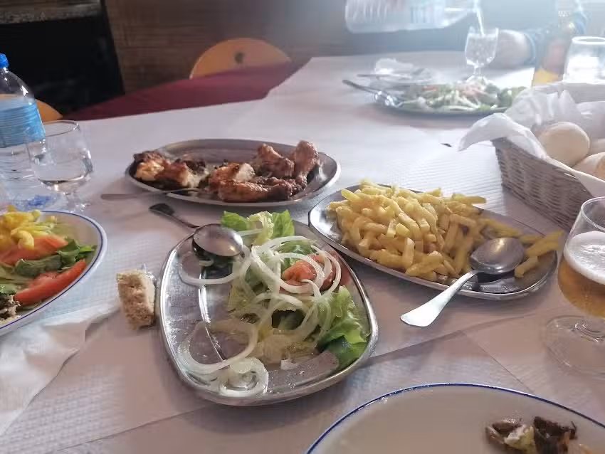 Churrasqueira Sta. Cruz Bispo