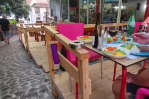 Comme Ci Comme &Ccedil;a