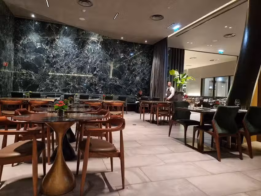 ComPosto Food & Club