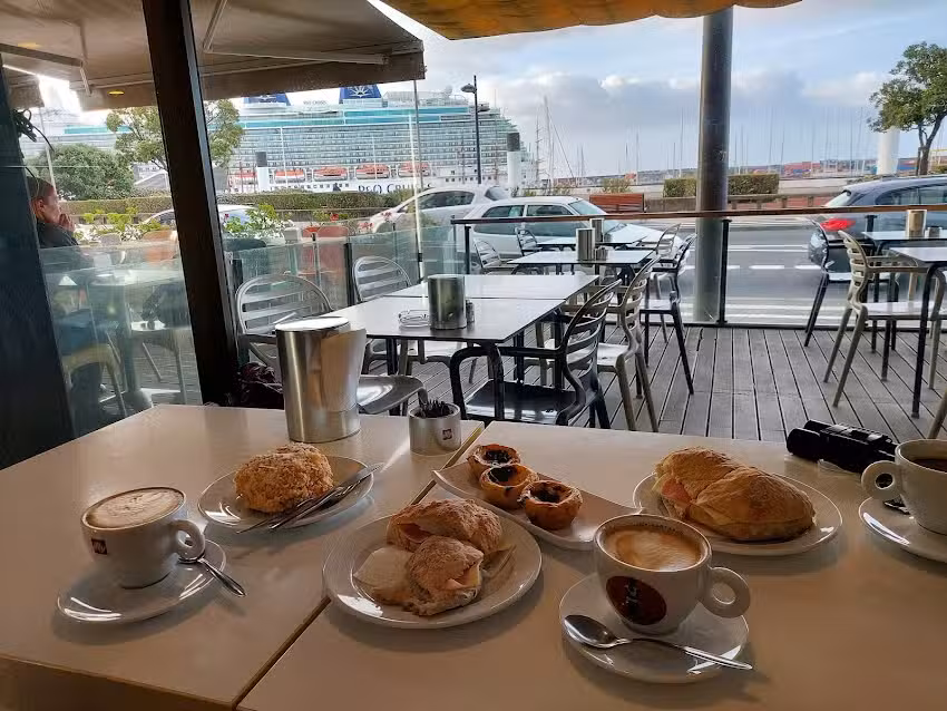 Confeitaria A Colmeia