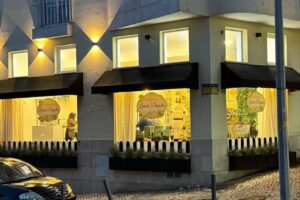 Confeitaria Lim&atilde;o Papoila