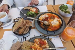 Cult n&rsquo; Art Caf&eacute;