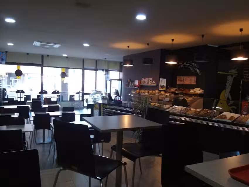 D&acute;Avenida Pastelaria