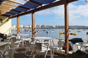 DECK-RESTAURANTE & LOUNGE