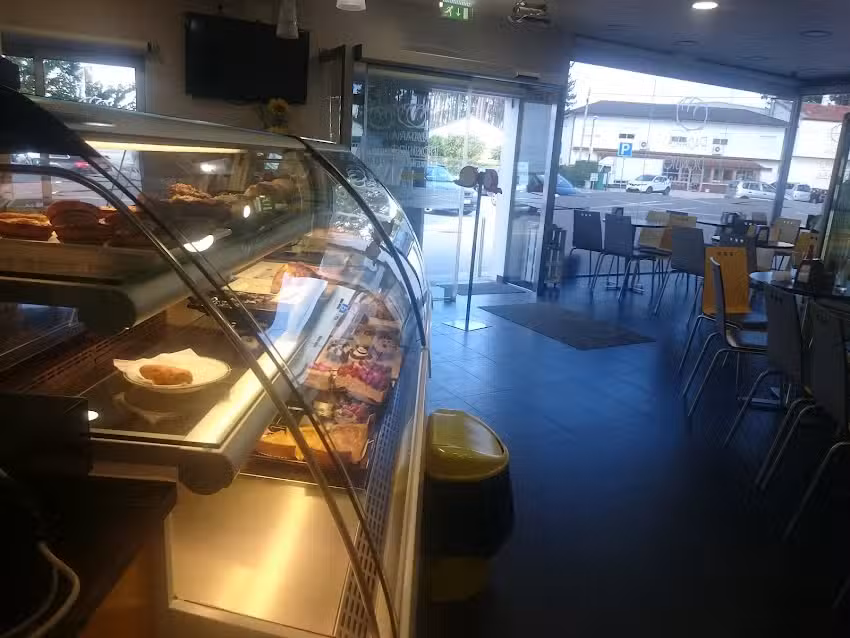 Dionisio Padaria Pastelaria Carri&ccedil;o