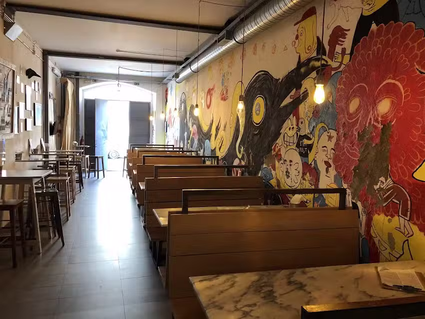 Dois Corvos Cervejeira