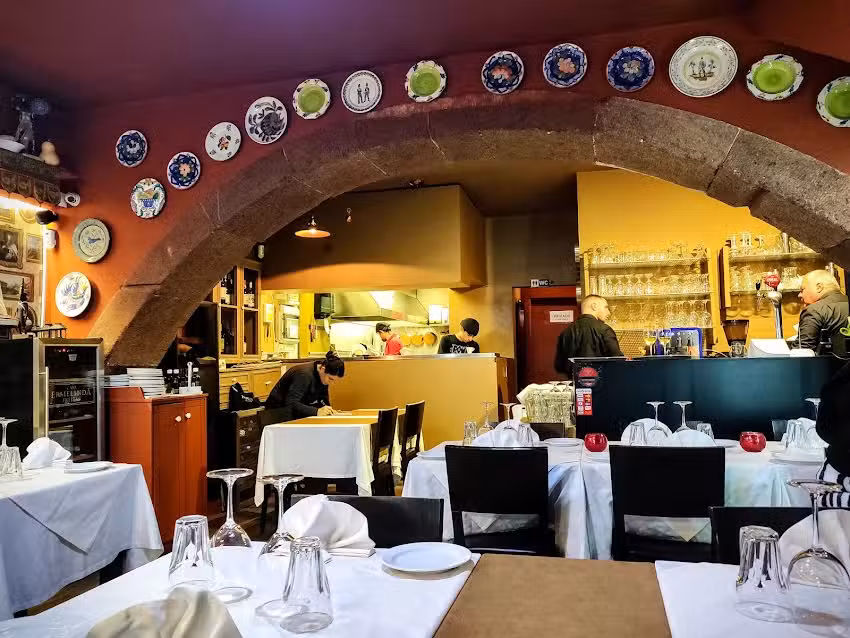 Dona Joana Rabo-de-Peixe