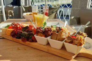 Ela&rsquo;s Petisqueira Das Rosas