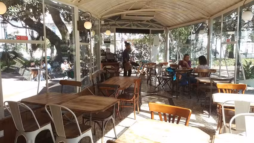 Esplanada Caf&eacute;