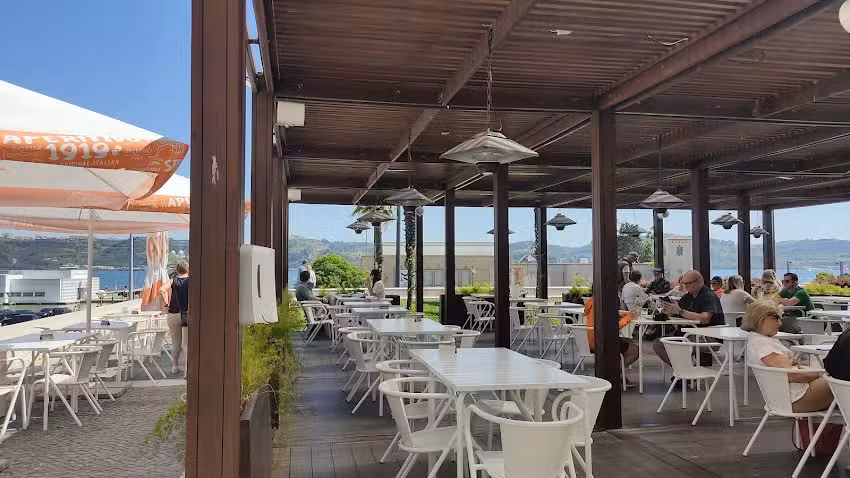 Este Oeste &ndash; Restaurante Italiano e Japon&ecirc;s CCB Bel&eacute;m