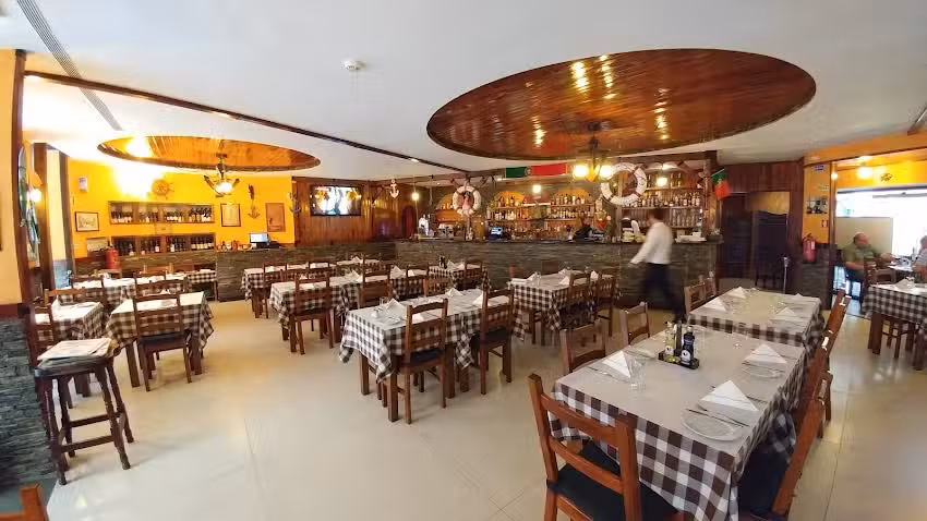 Flamingo Restaurant & Bar