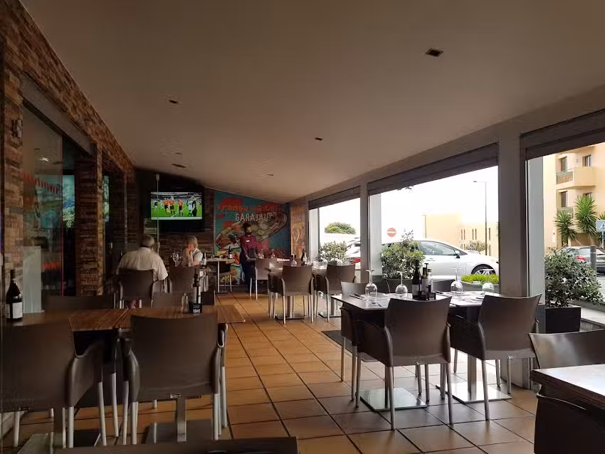 Frango da Guiia 2 Garajau /Lareira Portuguesa 2