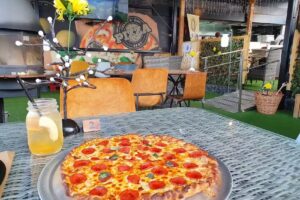 Fresh N Hot Pizza Spot 2