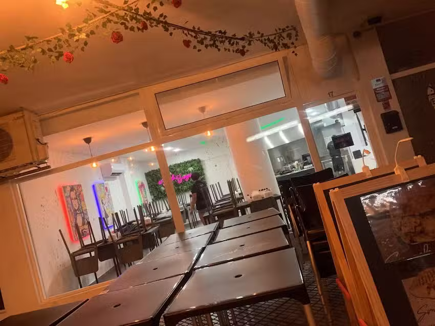 Friend an Food Snack Bar &ndash; Chaves