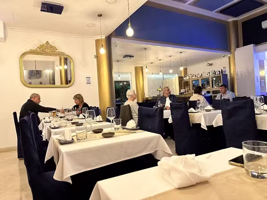 Fuji Guia Sushi Restaurant & Bar