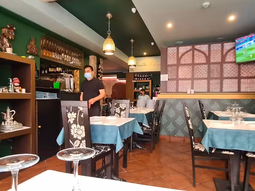 Gandhi Palace ( Top Indian Restaurant )