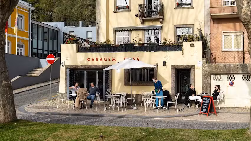 Garagem Caf&eacute;