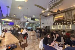 Gazela Entreparedes &ndash; O Original Cachorrinho