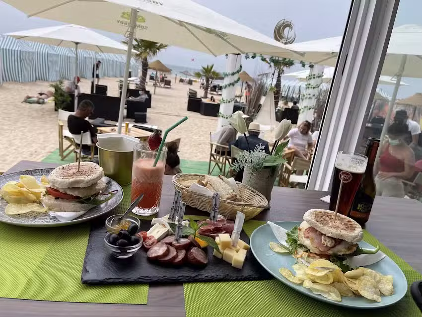 Green Coast Beach Bar