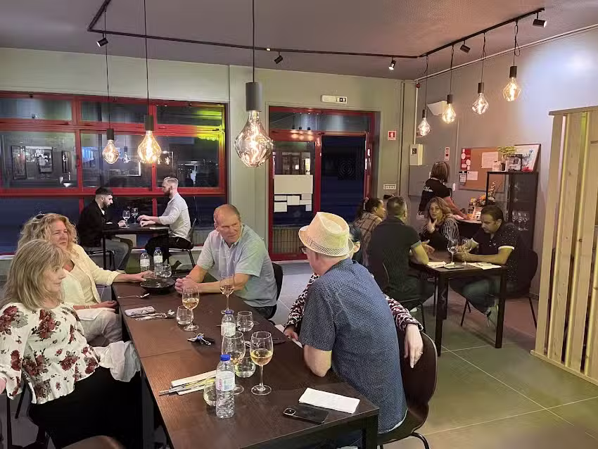 Hoje Kitchen (Hong Kong Restaurant)