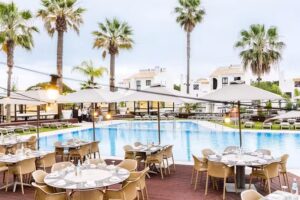 Hon&oacute;rio Pool Lounge Restaurante & Bar